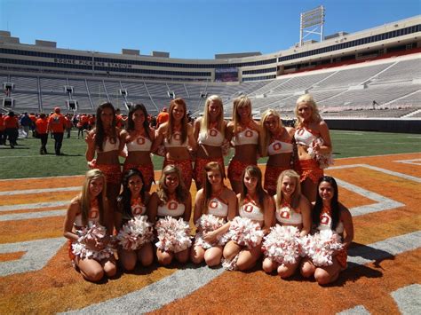 NFL and College Cheerleaders Photos: Oklahoma State Cheerleaders Make ...