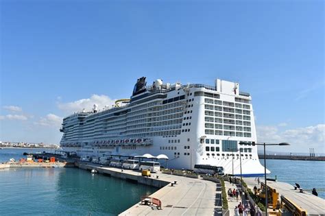 Civitavecchia Cruise Port to/from Rome Shared Van Shuttle 2024