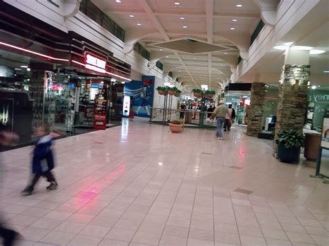 Westroads Mall - Omaha, Nebraska - Suncoast | Suncoast is ow… | Flickr