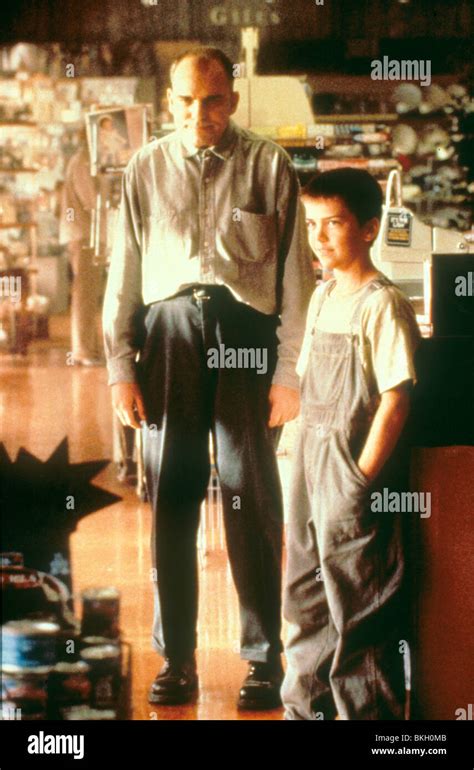 SLING BLADE (1996) BILLY BOB THORNTON, LUCAS BLACK SLB 017 Stock Photo ...