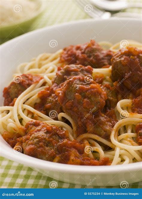 Bowl Of Spaghetti Meatballs In Tomato Sauce Stock Images - Image: 5575234