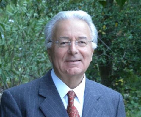 Federico Faggin biography. American scientist of Italian origin; He is ...