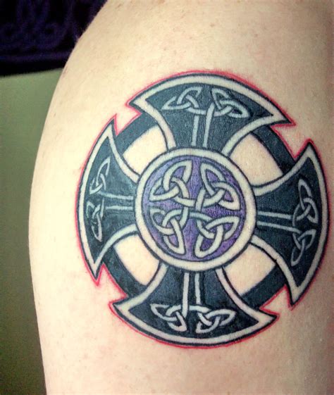 tattoo for girls: Designs Photos: Celtic Cross Tattoos