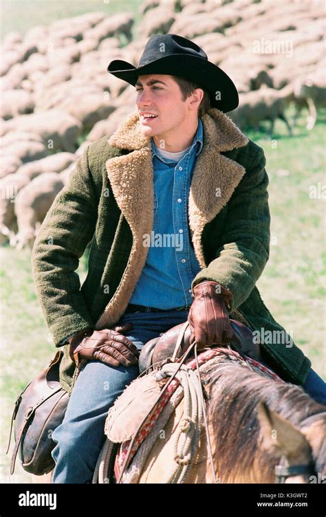 BROKEBACK MOUNTAIN JAKE GYLLENHAAL Date: 2005 Stock Photo - Alamy