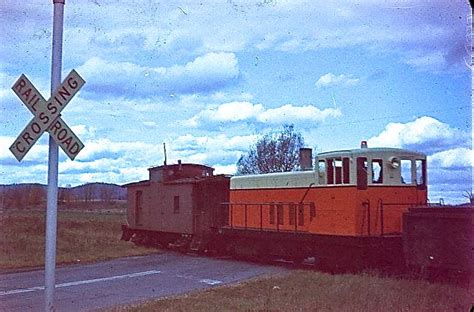 Vintage Railroad Pictures: Unadilla Valley Railroad Diesel Locomotive