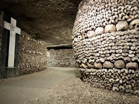 Paris Catacombs – The Bones of Over 6 Million Souls Under the City ...