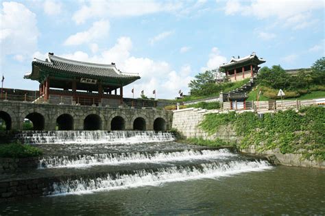 Suwon Hwaseong Fortress, The World Heritage: Suwon Hwaseong Fortress (UNESCO World Heritage)