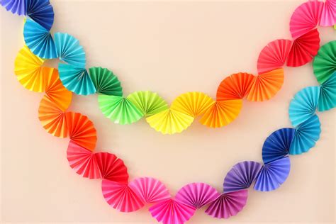 Rainbow Fan Garland {Easy DIY Party Decoration} - Ice Cream Off Paper ...