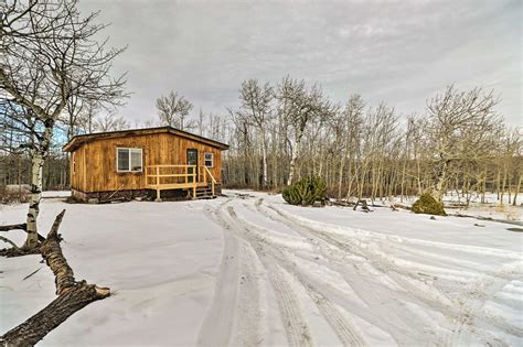 UPDATED 2020 - Babb Cabin 5 Minutes to Glacier National Park - Holiday Rental in Babb - Tripadvisor