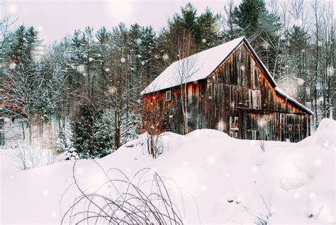 The Old Brown Barn Christmas Scenery , Old Barn, Winter , Snow Photography, Landscape, Nature ...