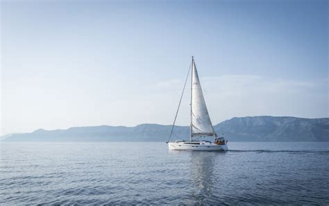 Por qué te conviene navegar a vela - Blog GlobeSailor ES