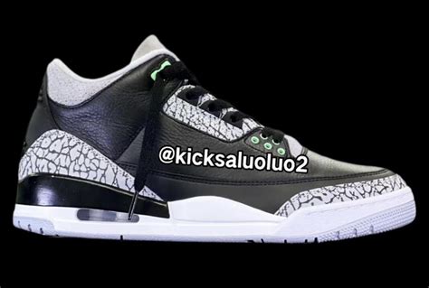 Air Jordan 3 Green Glow CT8532-031