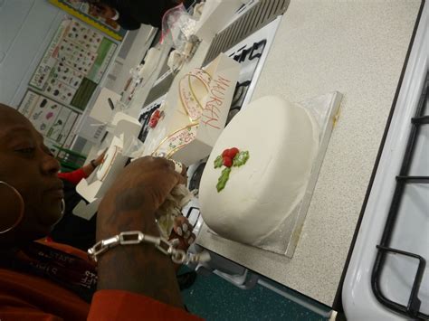 Staff Christmas Cake Workshop – Conisborough College