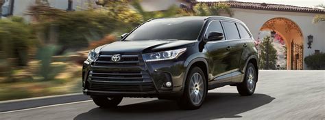 2018 Toyota Highlander XLE vs. SE Comparison