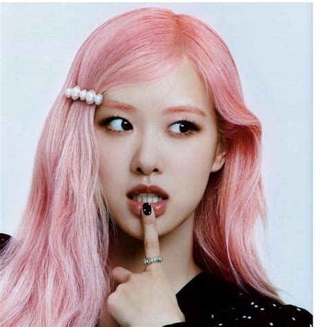 ROSÉ PINK HAIR | Rose pink hair, Pink hair, Rose hair color