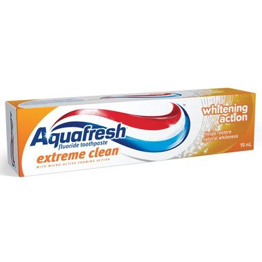 Buy Aquafresh Extreme Clean Whitening Action Toothpaste at Well.ca ...