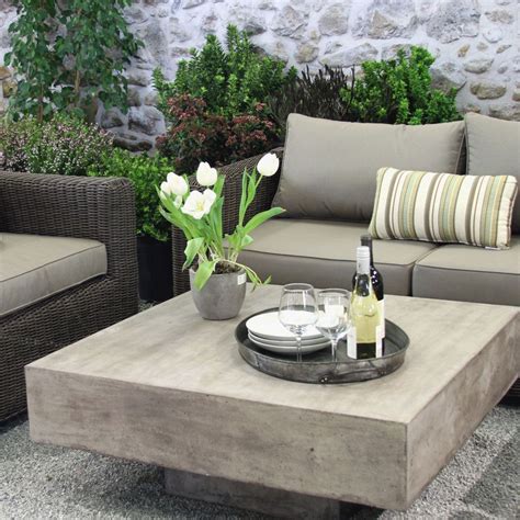 Large Outdoor Coffee Table Ideas