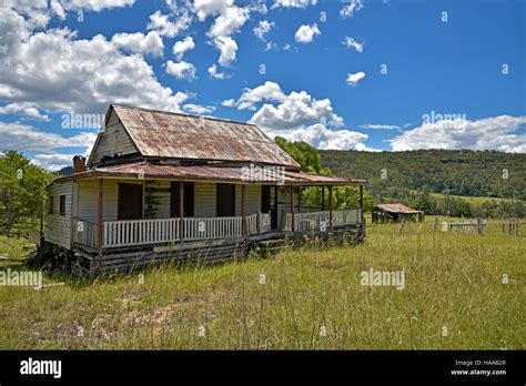 derelict australian outback farm house on the old grafton road Stock Photo, Royalty Free Image ...