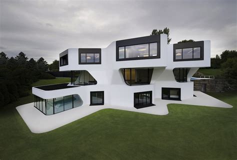 A Futuristic Villa By J. Mayer H. Architects | iGNANT.com