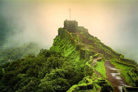 Sajjangad Fort, Satara | Entry Fee, Timings, How to Reach | Holidify