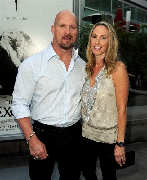 "Stone Cold" Steve Austin quietly married his forth wife, Kristen Feres ...