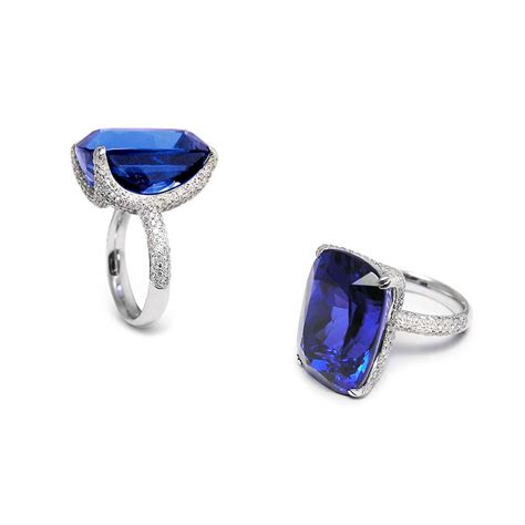 Tanzanite engagement rings: a bold and fashionable gemstone | The Jewellery Editor