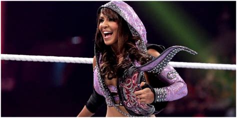 The Last 10 WWE Divas Champions, Ranked From Worst To Best