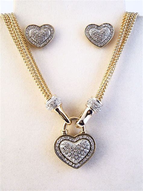 Designer's Touch Diamond Heart Pendant Necklace Earrings Jewelry Set