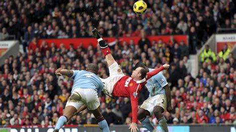 Alejandro Garnacho’s ‘beautiful’ bicycle kick for Manchester United ‘gets better every time you ...