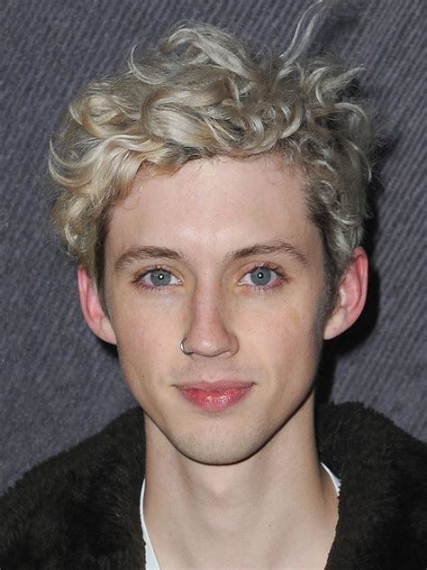 Troye Sivan Pictures - Rotten Tomatoes