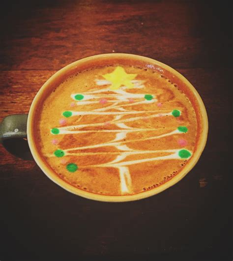 Christmas tree latte art - the perfect topping on your espresso for ...