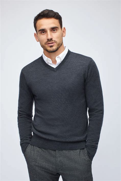 Washable Merino V-Neck Sweater | Bonobos | Sweater outfits men, Men's v ...