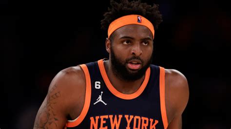 Mitchell Robinson injury update: Knicks big man out at least three ...