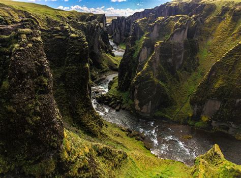 Fjaðrárgljúfur Canyon Iceland [OC] [5366x3976] http://ift.tt/2GfxftM | Cool places to visit ...