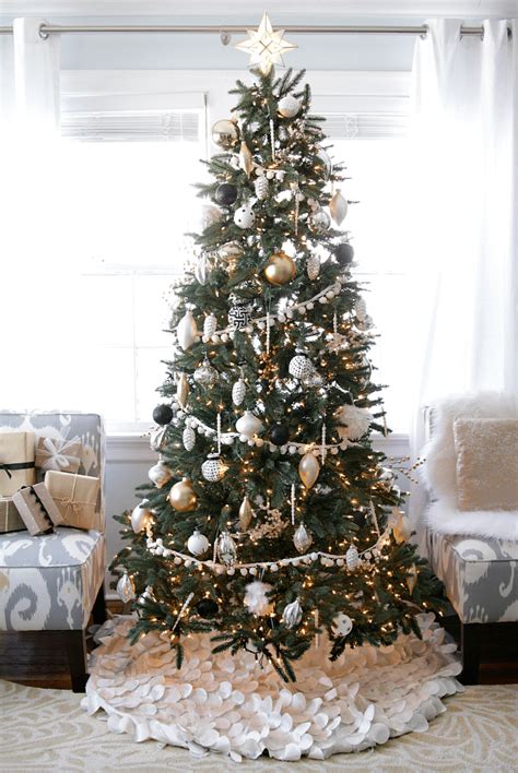 Black And White Christmas Tree Decorating Ideas