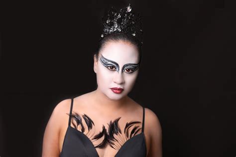 Black Swan Costume – NeonHue