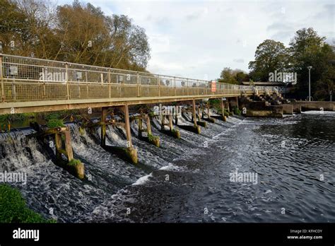 Abingdon Weir & River Thames, Abingdon-on-Thames, Oxfordshire Stock ...