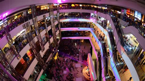 Saigon Centre shopping mall opens in Ho Chi Minh City | Tuoi Tre News