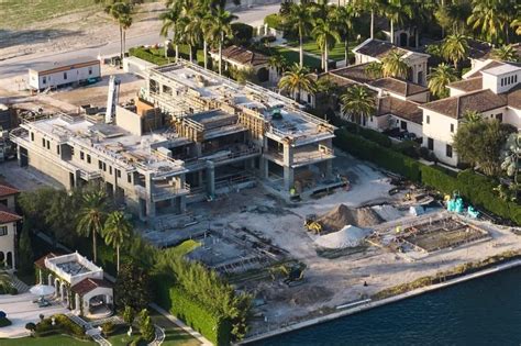 Tom Brady House: Details On Their Miami Home and More!