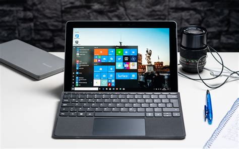 Microsoft Surface Go Review: Outstanding But Too Expensive?