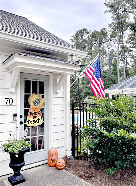 Haunted Halloween Home Tour 2023 {Exterior} – Dixie Delights