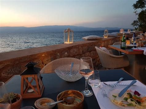 Best 12 Restaurants in Hydra, Greece | Greeka