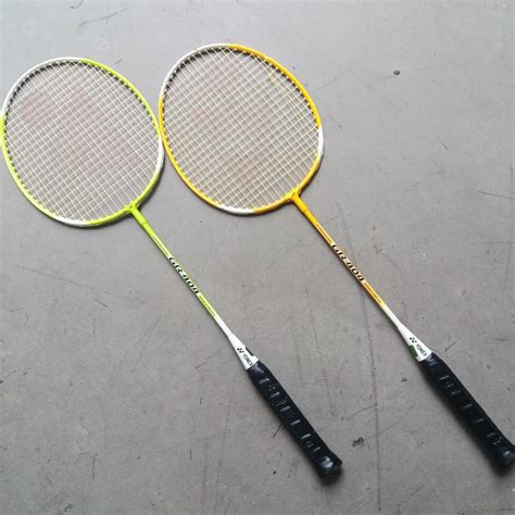 Yonex GR 404 Badminton Rackets, Sports Equipment, Sports & Games ...