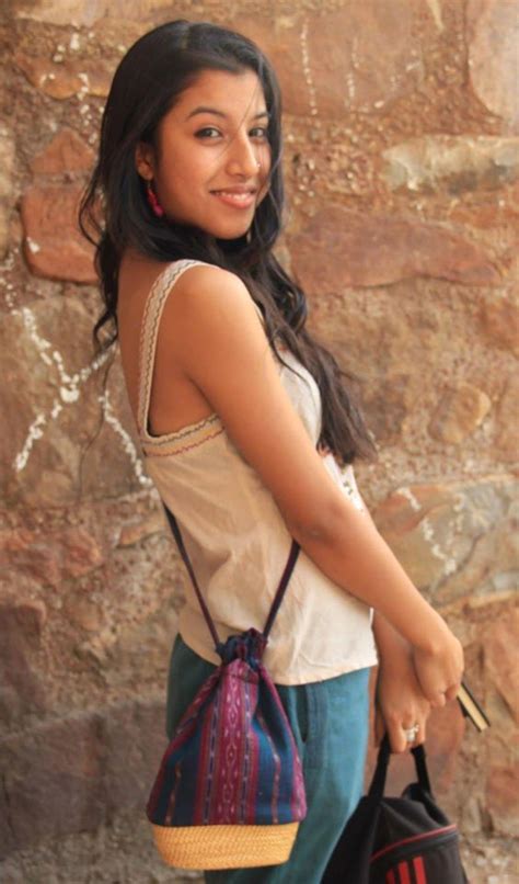 Niharika Lyra Dutt Height, Age, Boyfriend, Family, Biography & More » StarsUnfolded