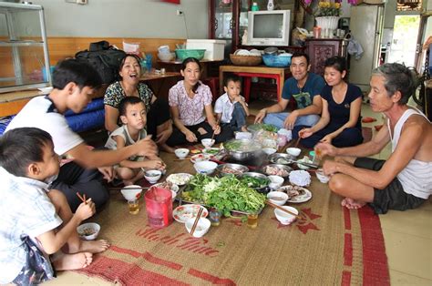 Traditional Vietnamese family values | Vietnamese Family cultures