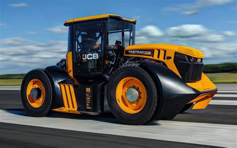 Este JCB Fastrac es el tractor más rápido del mundo | espíritu RACER