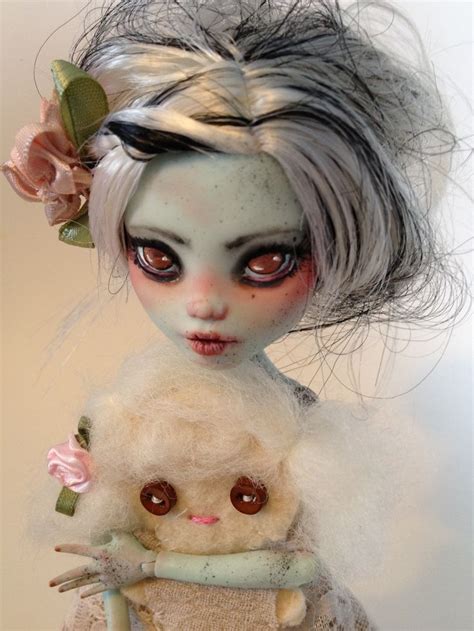 3930 best Monster high customs images on Pinterest | Ooak dolls, Doll repaint and Art dolls