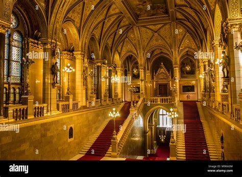 Main hall inside the Parliament of Hungary in Budapest Stock Photo - Alamy