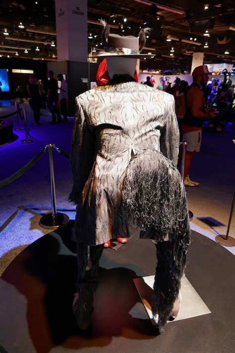 Hollywood Movie Costumes and Props: Magical screen-worn Into the Woods film costumes on display ...