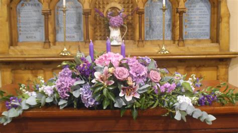 altar arrangement | Wedding flower arrangements church, Flower ...